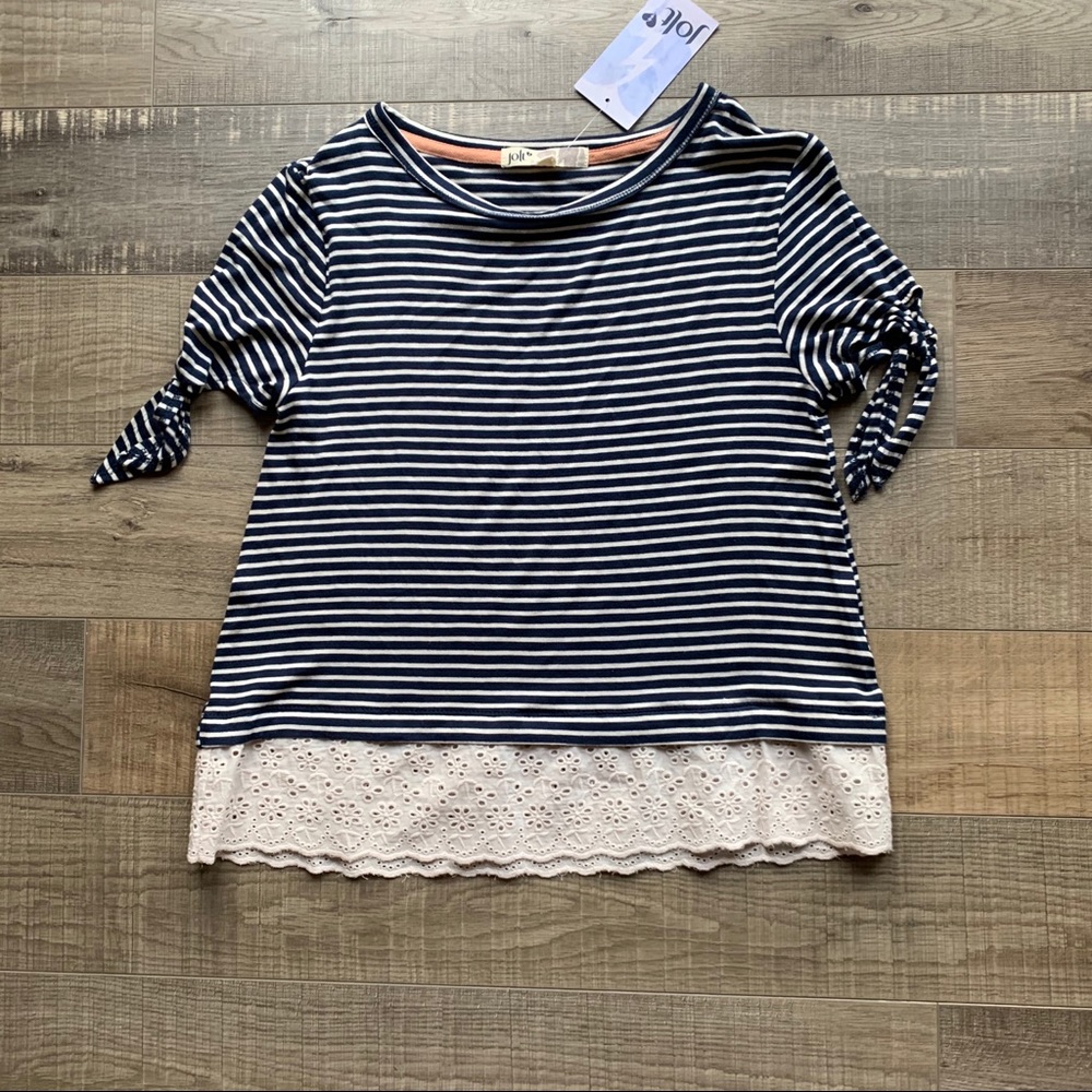 Striped lace hem shirt